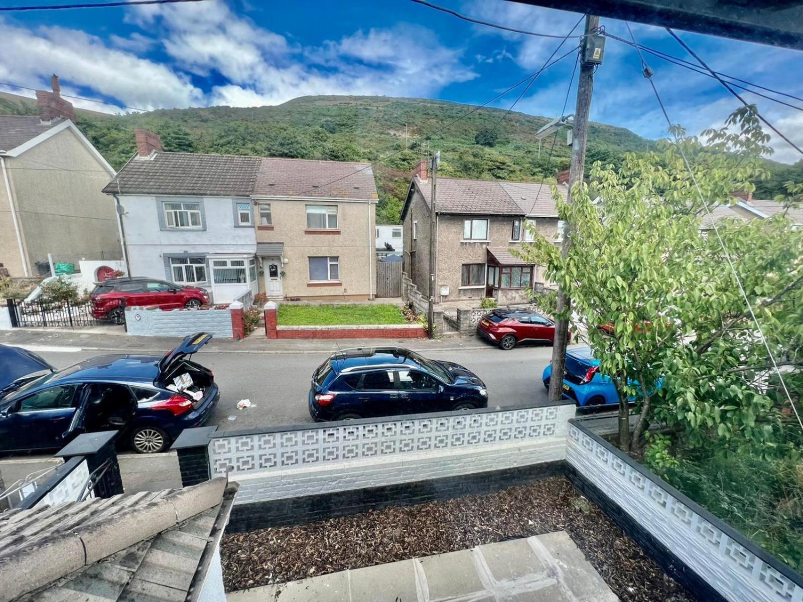 Executive 3 Bedroom Port Talbot Town Centre Margam Sleeps 7 Exterior foto